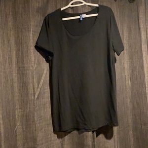 DEEP U-neck shirt